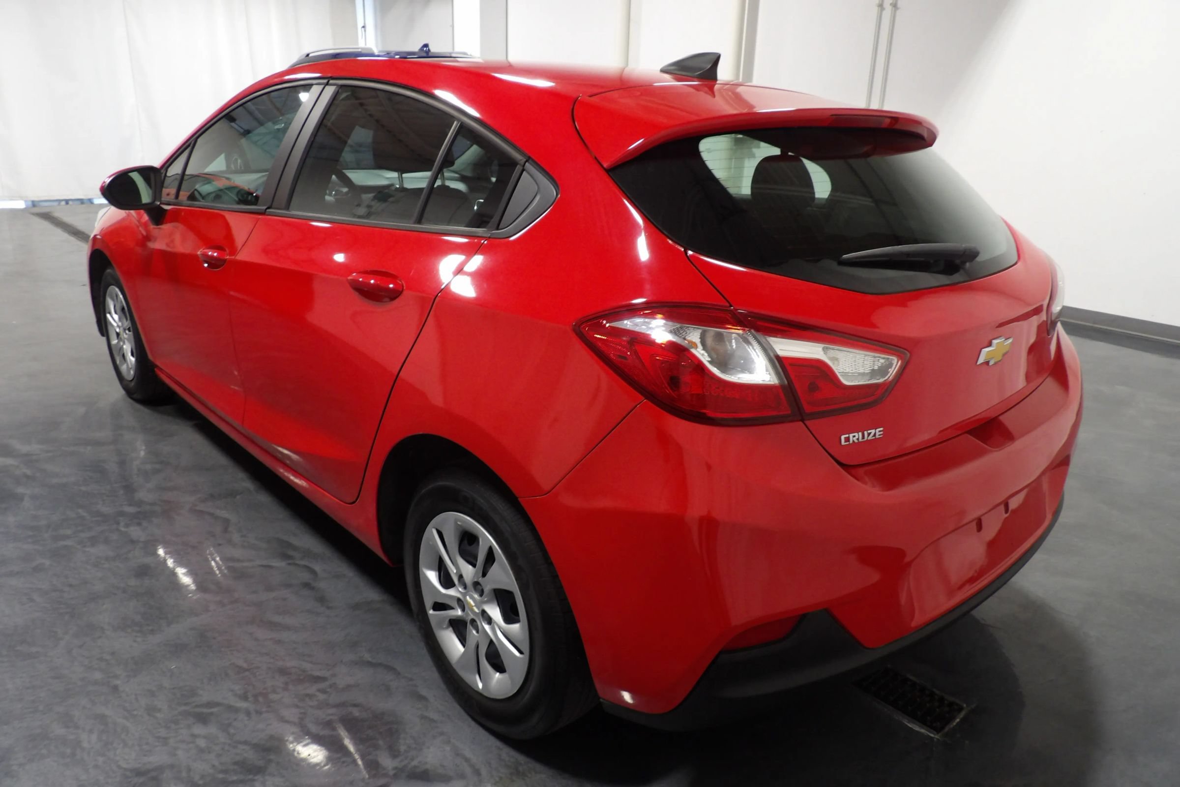 Used 2019 Chevrolet Cruze LS FWD image 5