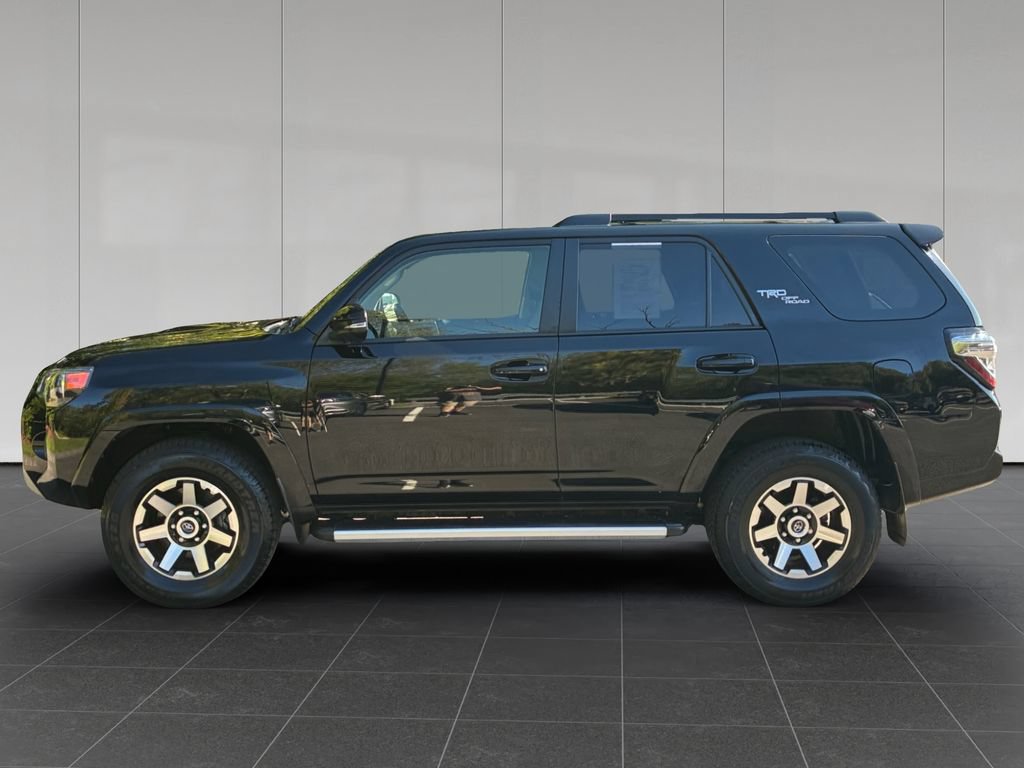 Used 2024 Toyota 4Runner TRD Off-Road Premium w/ Moonroof Package AWD/4WD image 2