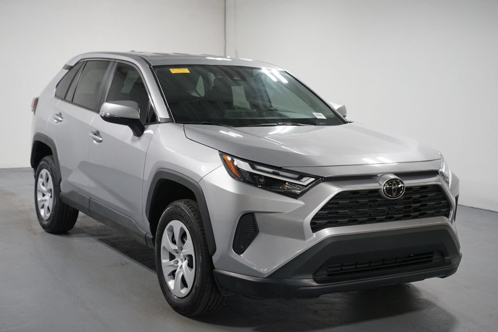 Certified 2025 Toyota RAV4 LE FWD image 3