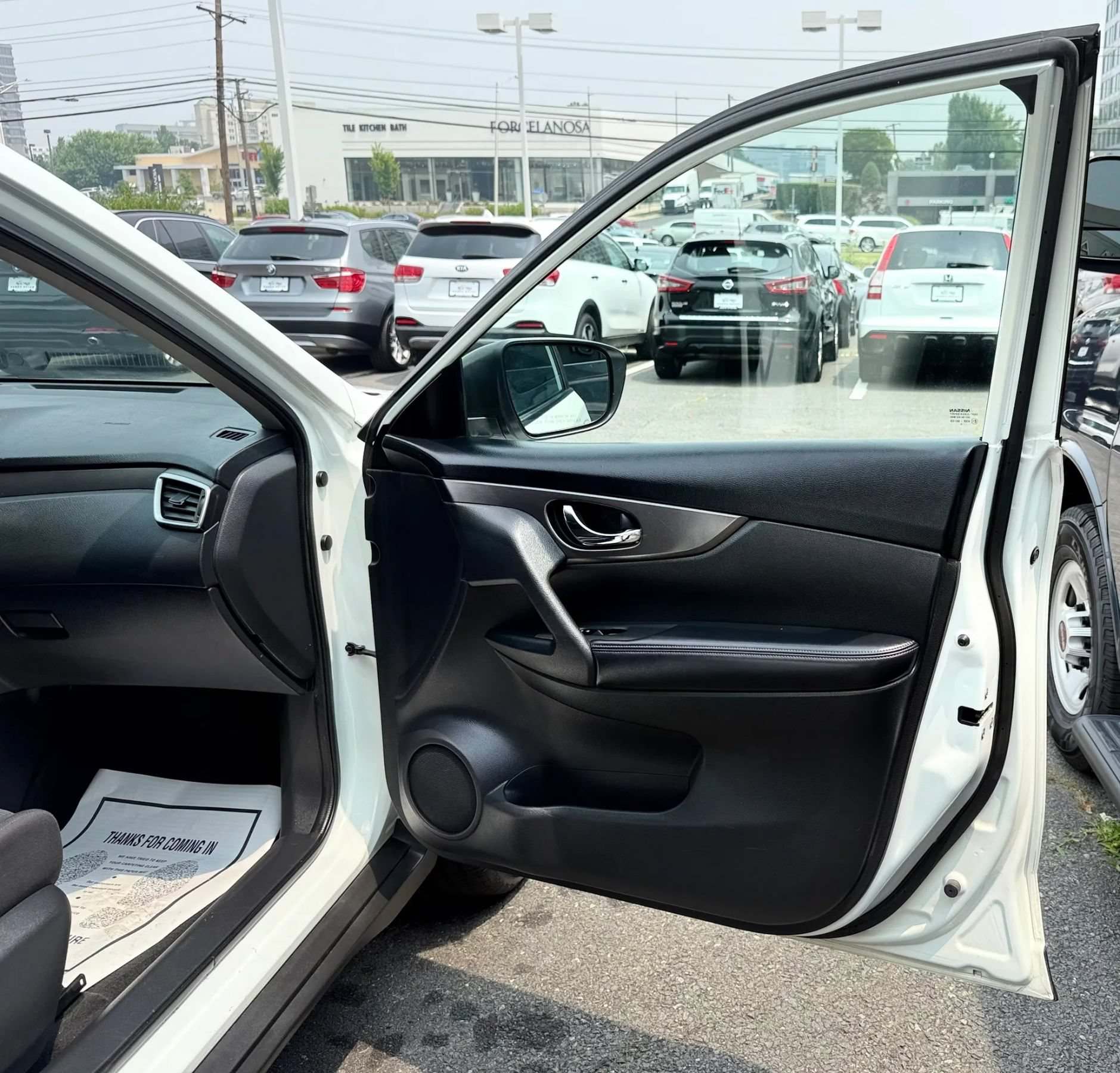 Used 2016 Nissan Rogue S FWD image 30