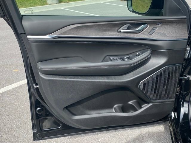 New 2025 Jeep Grand Cherokee Overland w/ Adv Protech Group III image 12