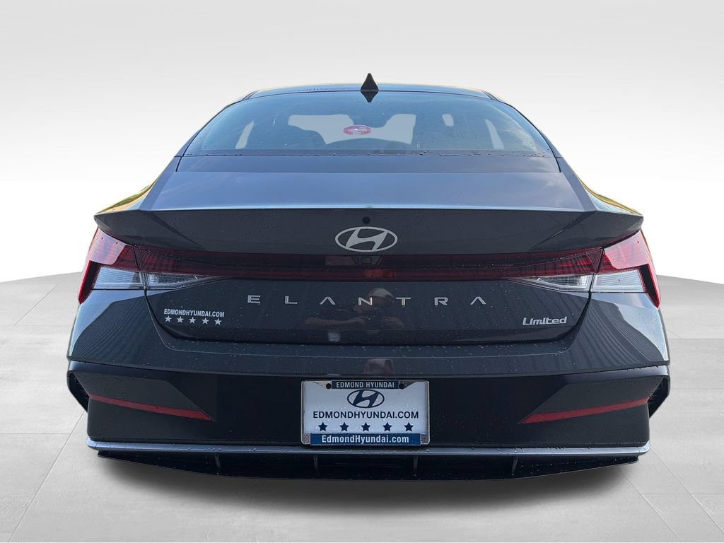 New 2026 Hyundai Elantra Limited FWD image 5