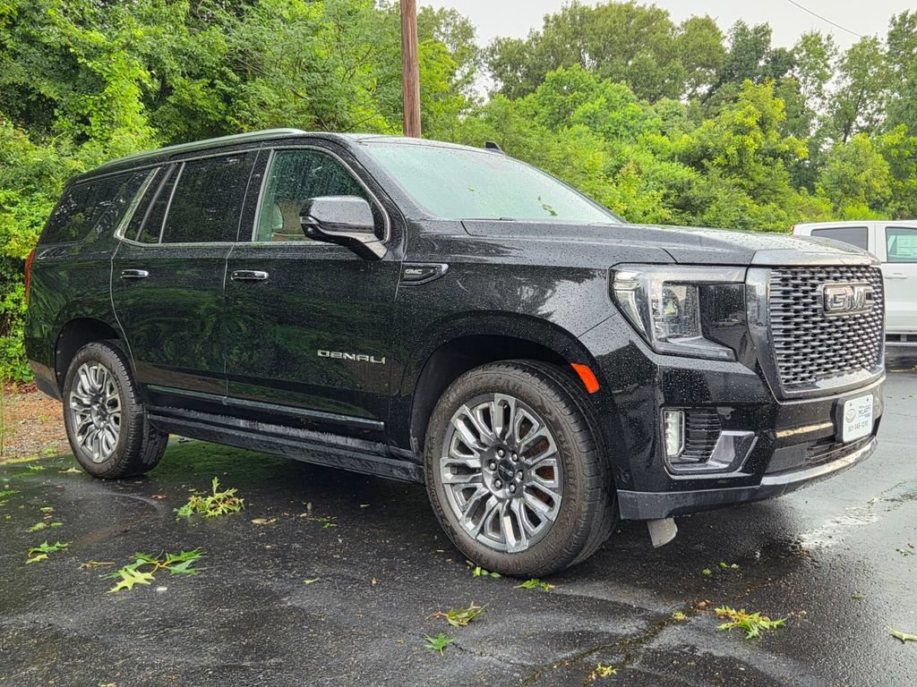 Used 2023 GMC Yukon Denali Ultimate AWD/4WD image 7