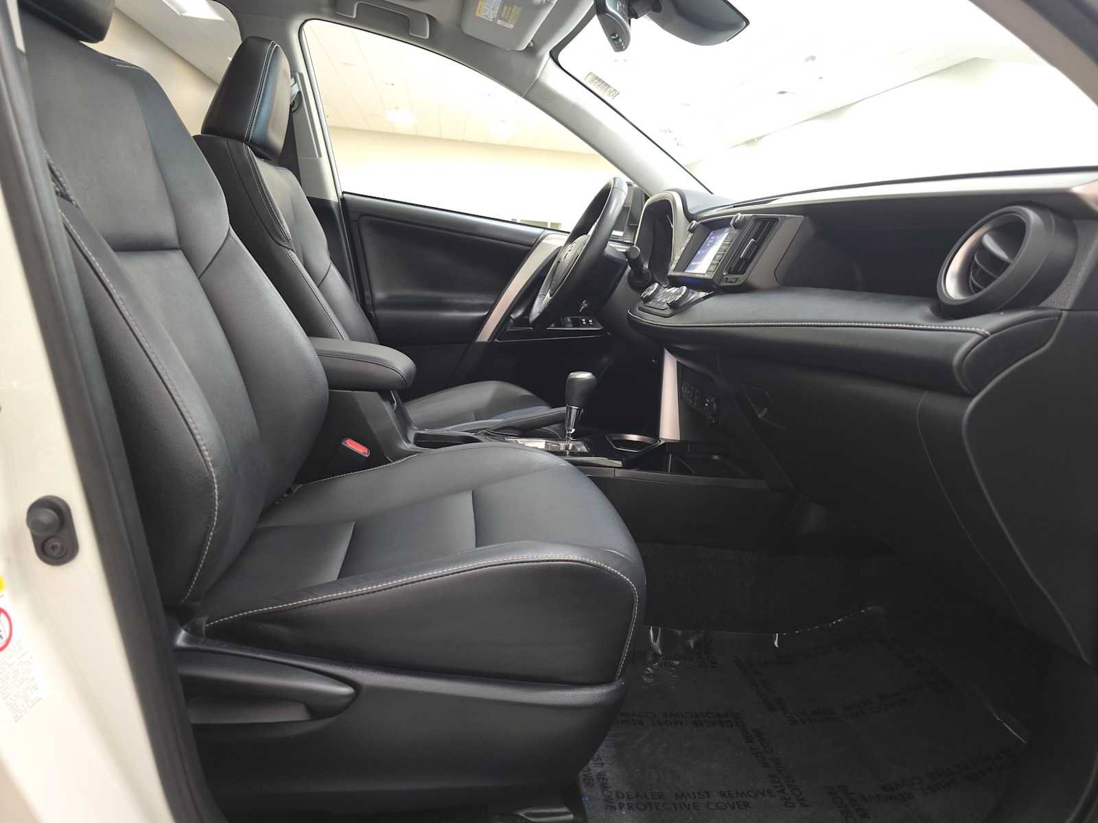 Used 2018 Toyota RAV4 Limited AWD/4WD image 26