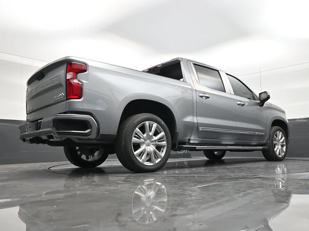 Used 2024 Chevrolet Silverado 1500 High Country w/ High Country Premium Package AWD/4WD image 24