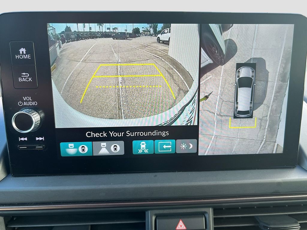 Used 2024 Honda Pilot TrailSport image 14