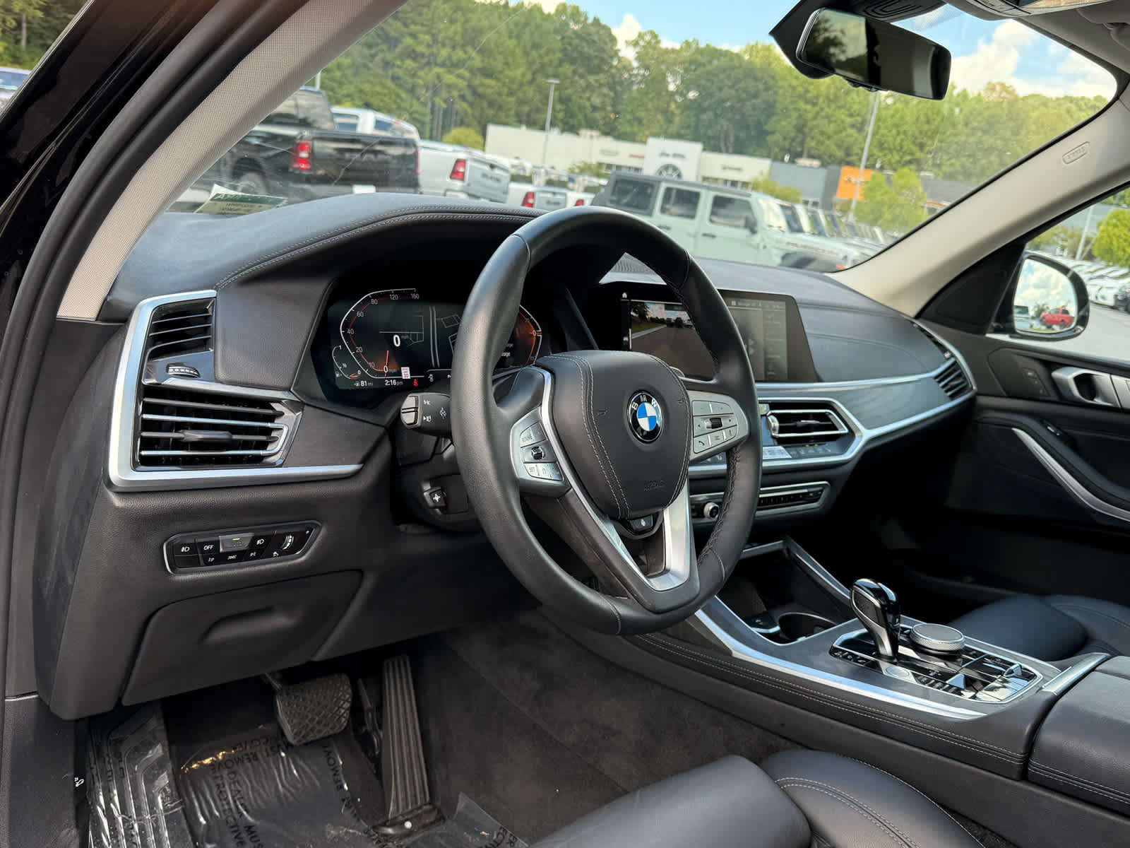 Used 2022 BMW X7 xDrive40i w/ Premium Package AWD/4WD image 15