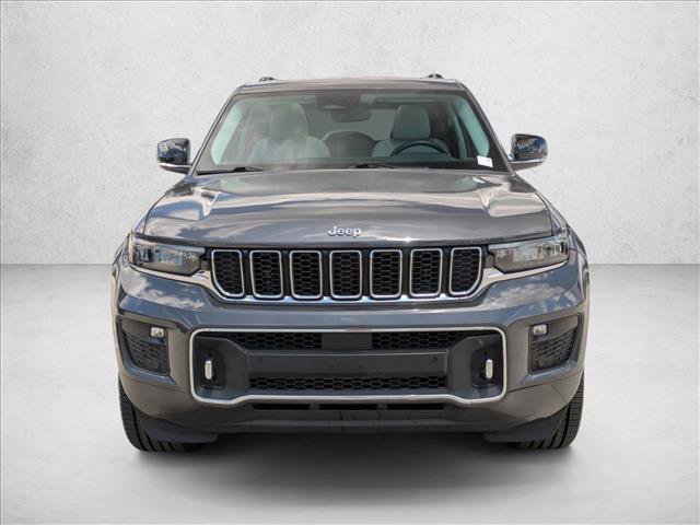 Used 2022 Jeep Grand Cherokee Overland AWD/4WD image 2