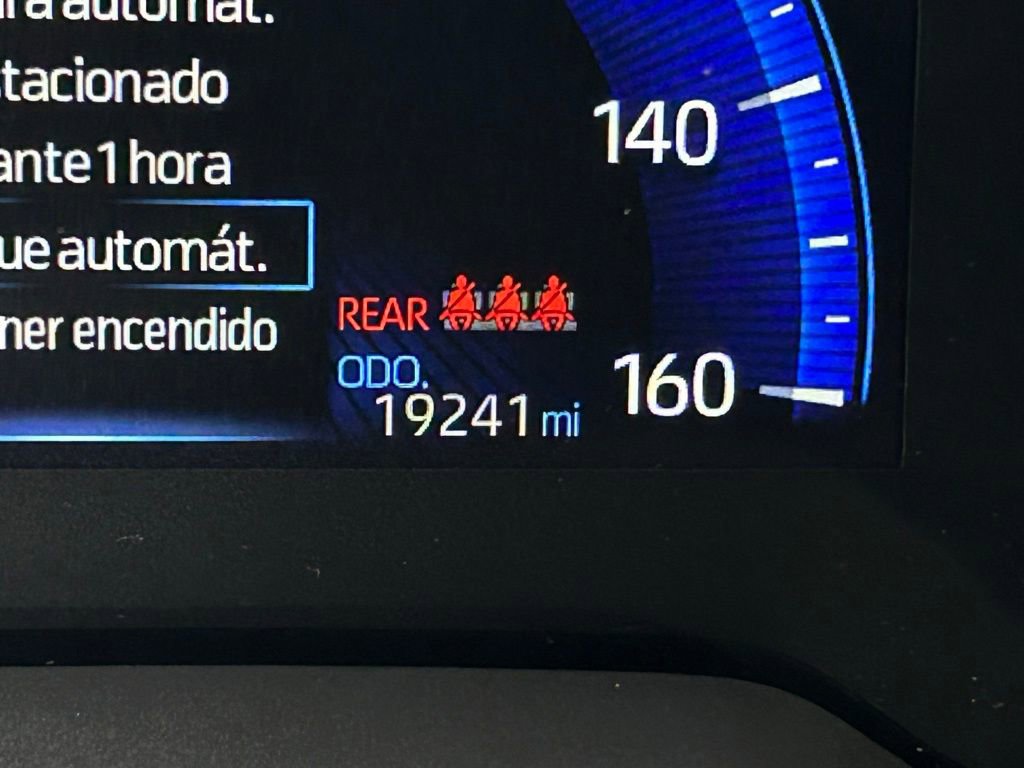 Used 2022 Toyota Corolla Cross XLE image 20