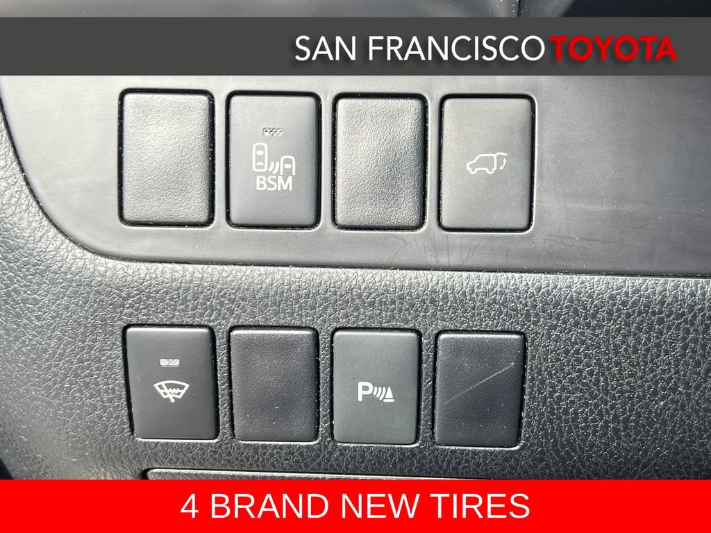 Used 2016 Toyota Highlander Limited image 37