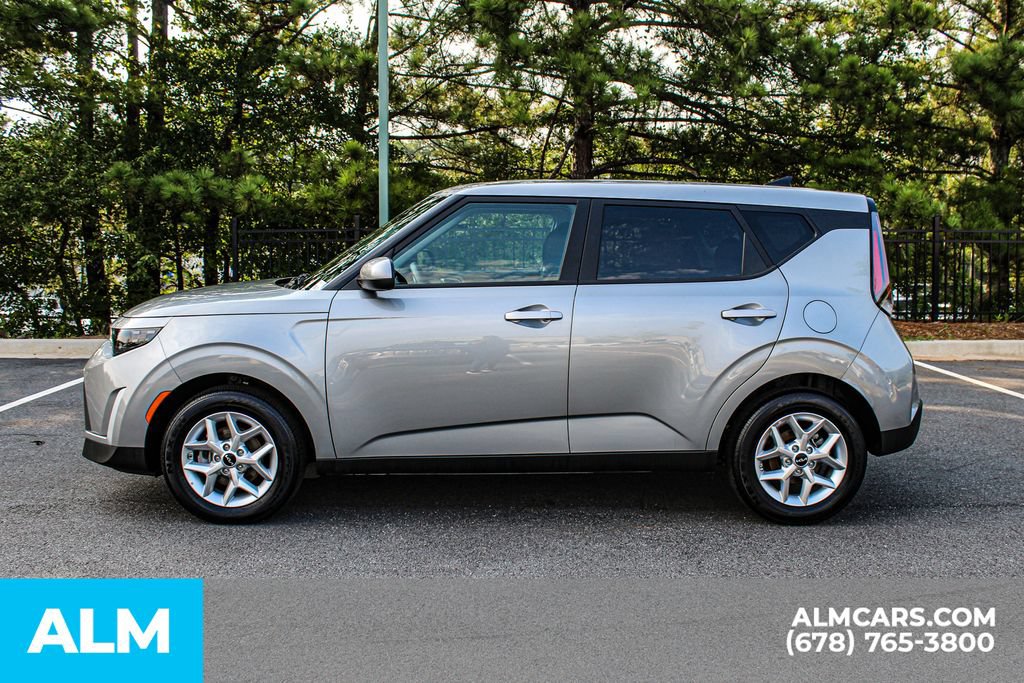 Used 2025 Kia Soul LX w/ LX Technology Package FWD image 6