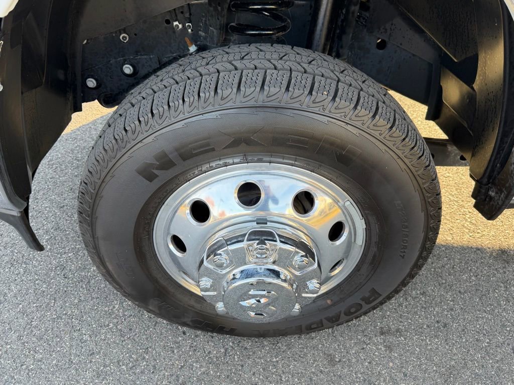 Used 2025 RAM 3500 Tradesman w/ Chrome Appearance Group image 12