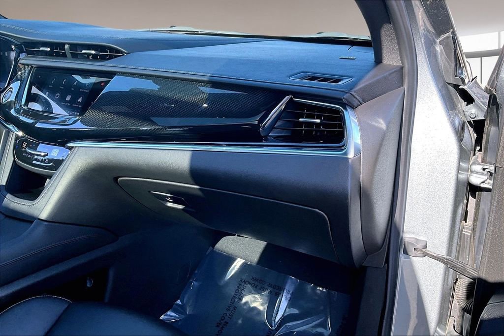 Certified 2023 Cadillac XT6 Sport w/ Technology Package image 16