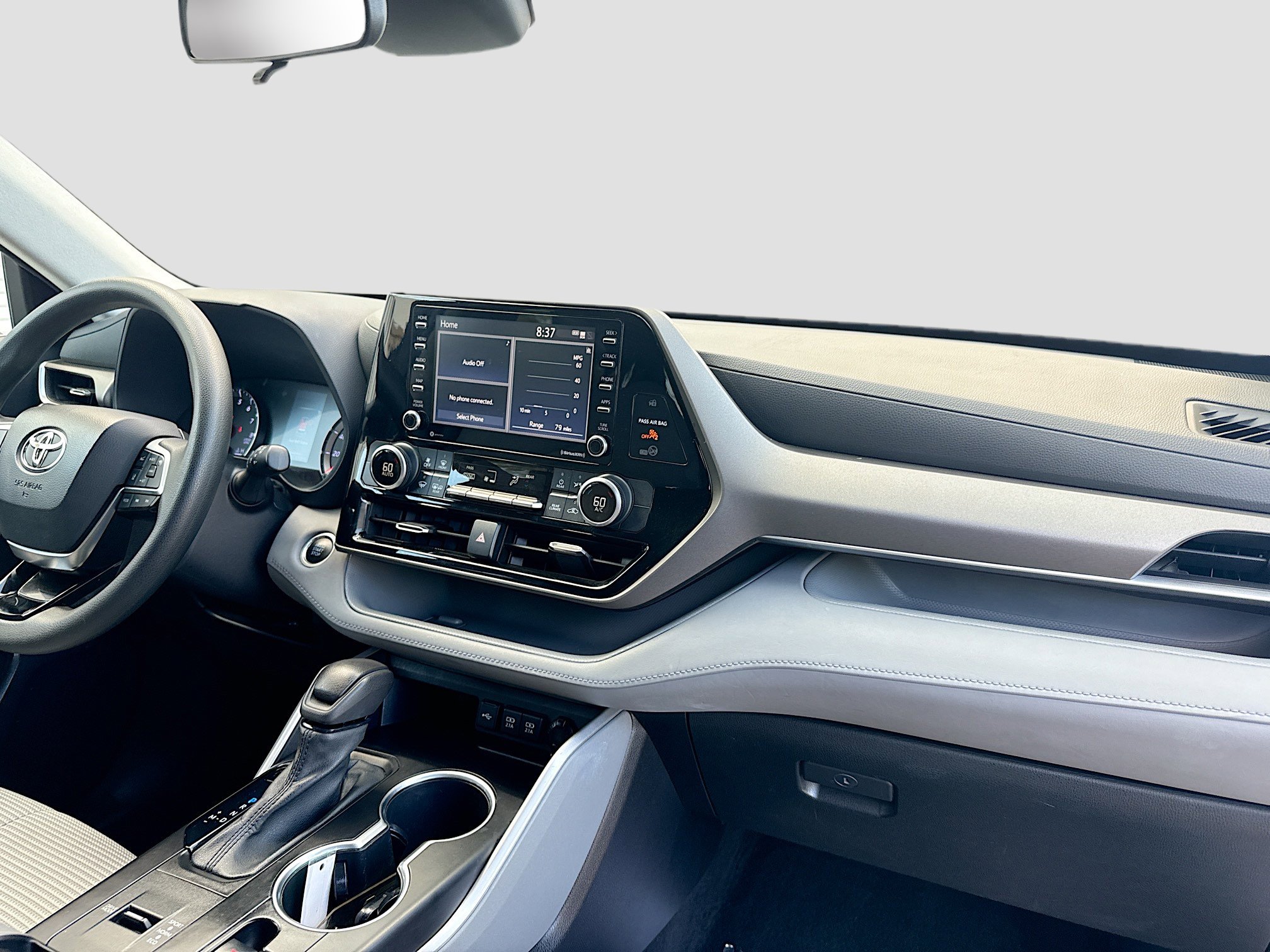 Used 2020 Toyota Highlander L FWD image 31