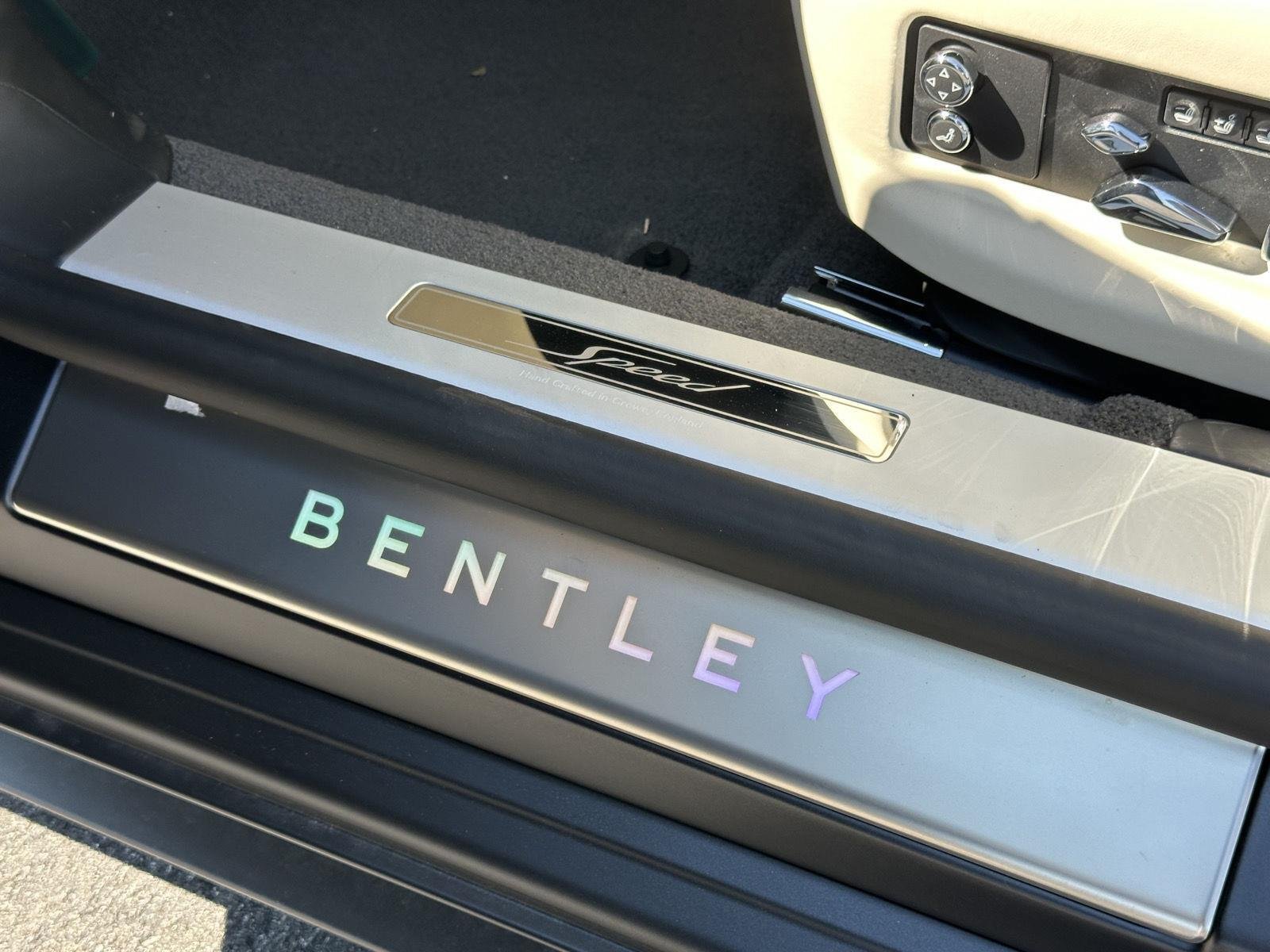 New 2026 Bentley Flying Spur Plug-In Hybrid AWD/4WD image 14