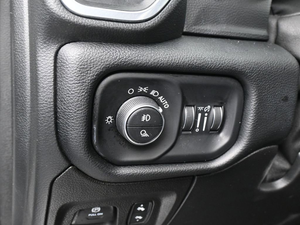 Used 2021 RAM 1500 Laramie w/ Night Edition image 15