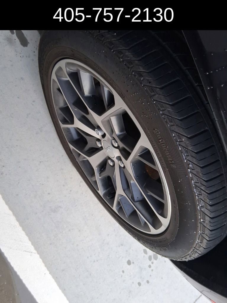 Used 2023 Jeep Grand Cherokee Summit image 9