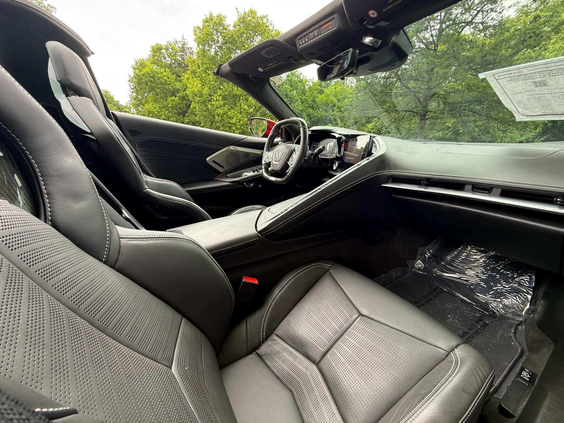 Used 2024 Chevrolet Corvette Z06 RWD image 33