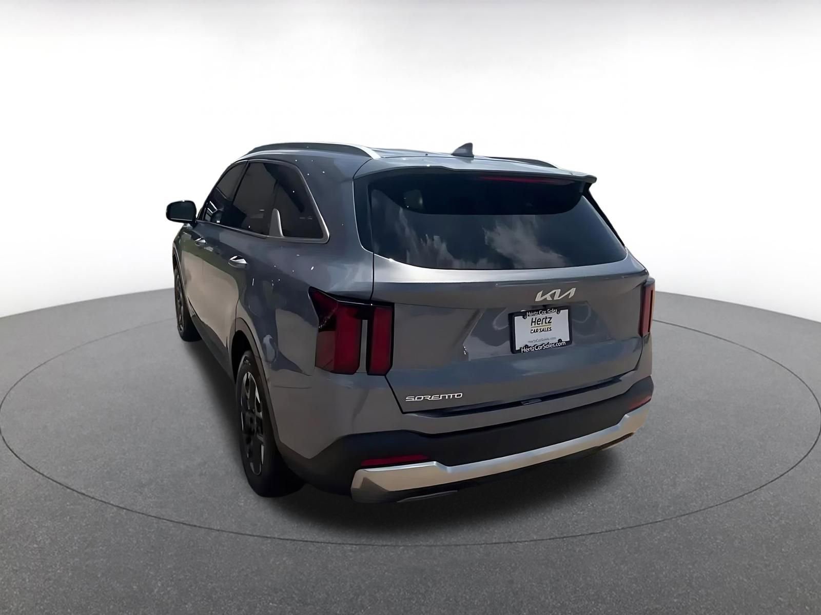 Used 2024 Kia Sorento S FWD image 11