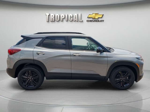 New 2026 Chevrolet TrailBlazer LT w/ Midnight Edition FWD image 6