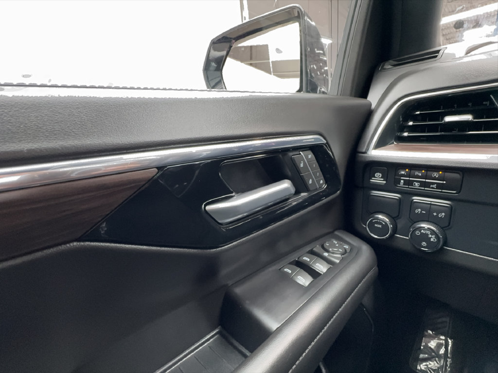 Used 2025 Chevrolet Tahoe LT RWD image 52
