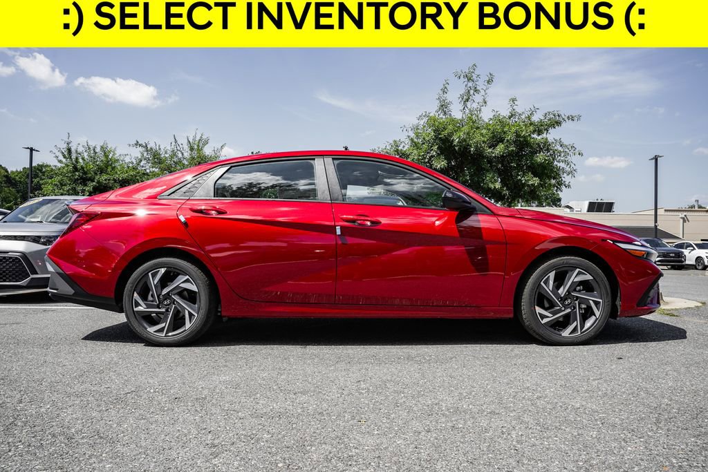 New 2025 Hyundai Elantra Sport image 3