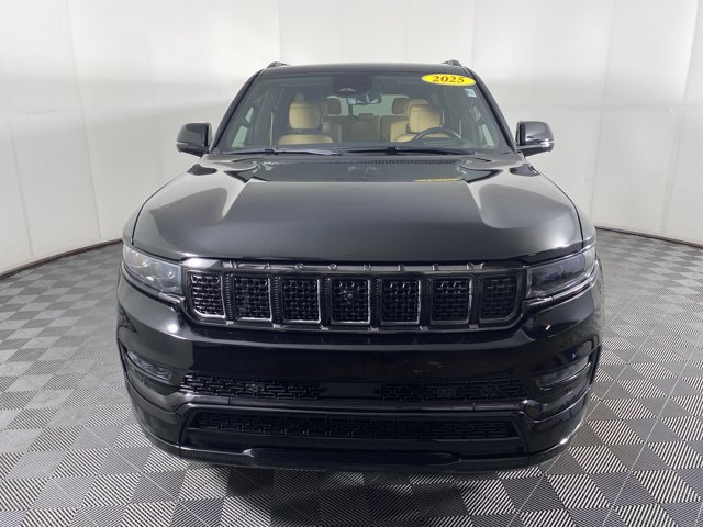 Used 2025 Jeep Grand Wagoneer L Series III w/ Rear Seat Video Group 1 AWD/4WD image 13