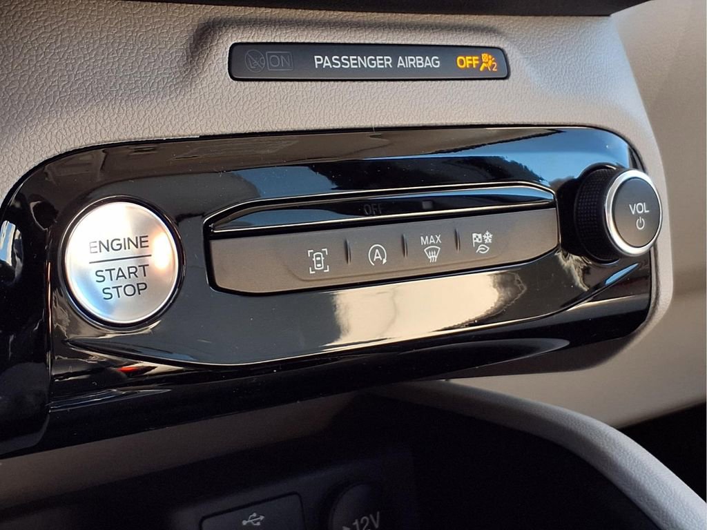 New 2026 Ford Escape Platinum w/ Equipment Group 601A image 9