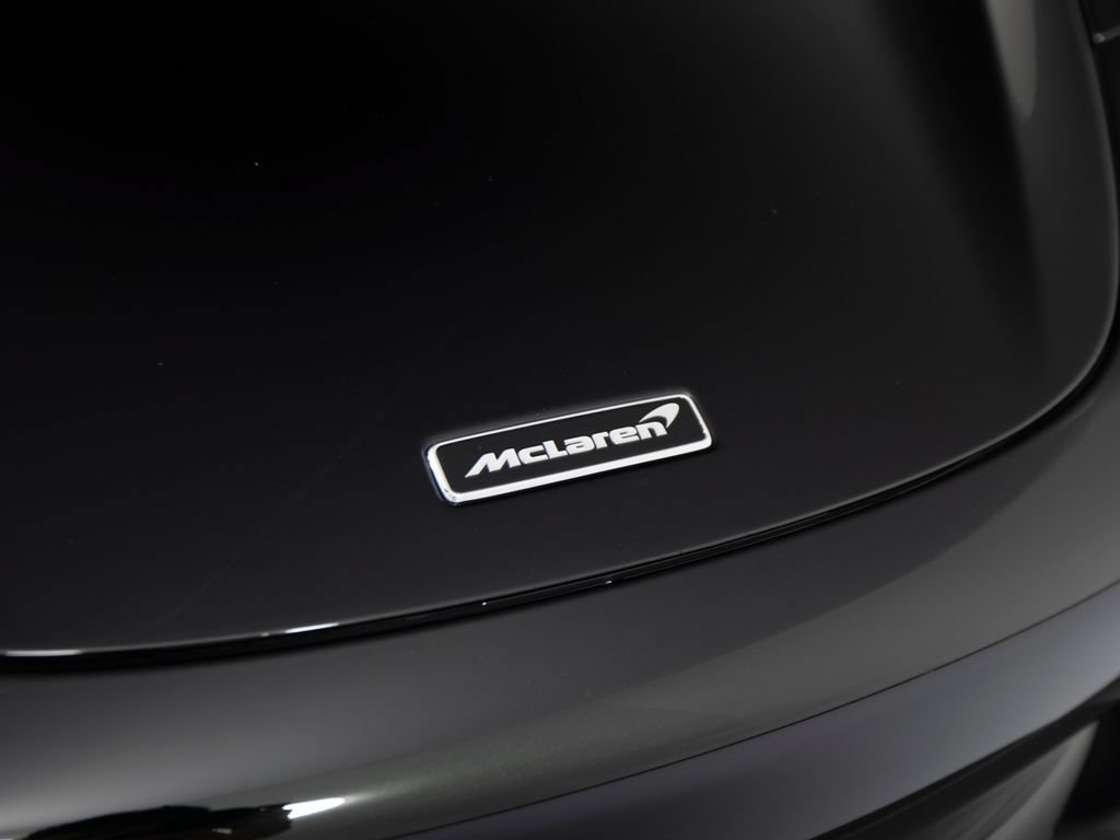 Used 2024 McLaren 750S Spider RWD image 39