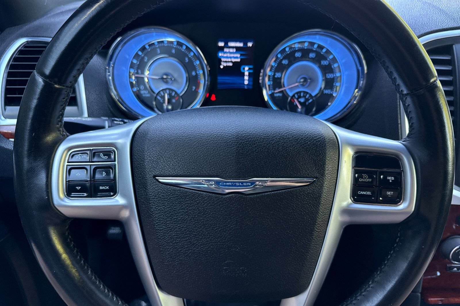 Used 2012 Chrysler 300 RWD image 22