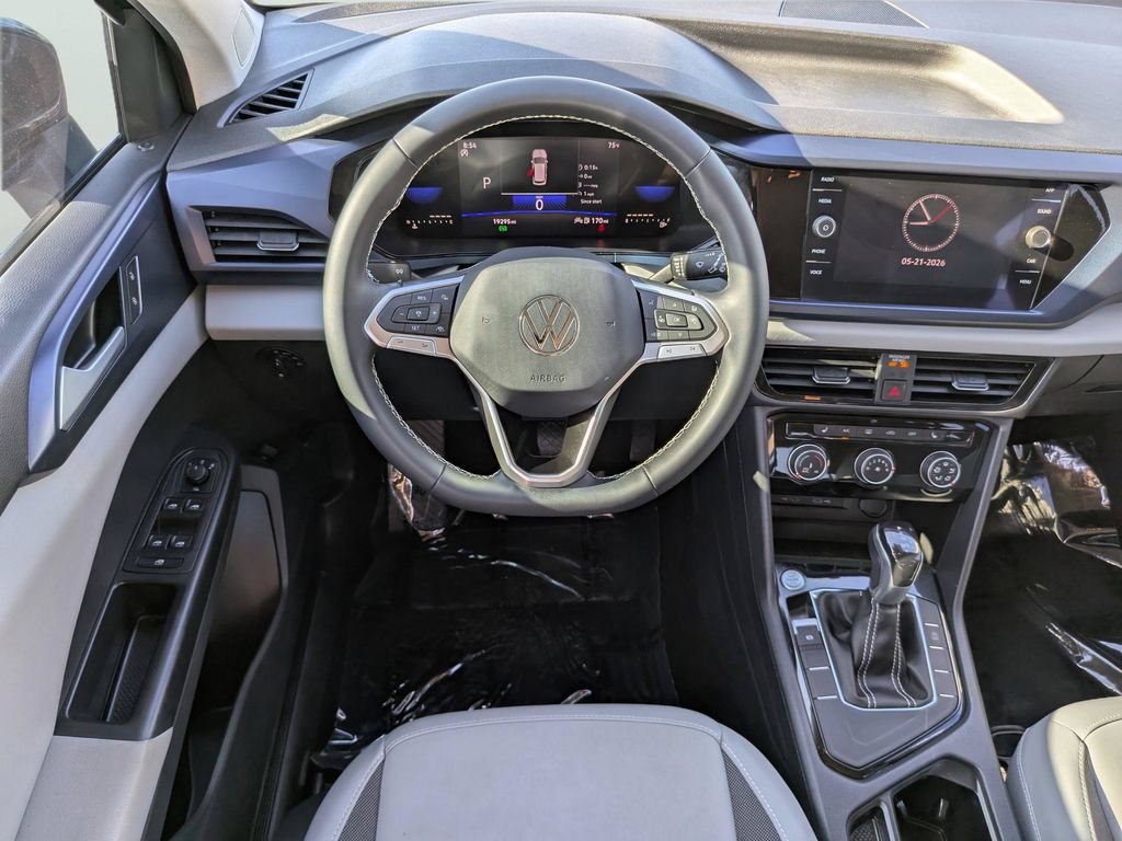 Certified 2023 Volkswagen Taos SE w/ Black Wheel Package FWD image 13