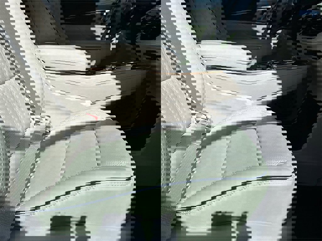 New 2026 Buick Enclave Avenir w/ Super Cruise Package image 14