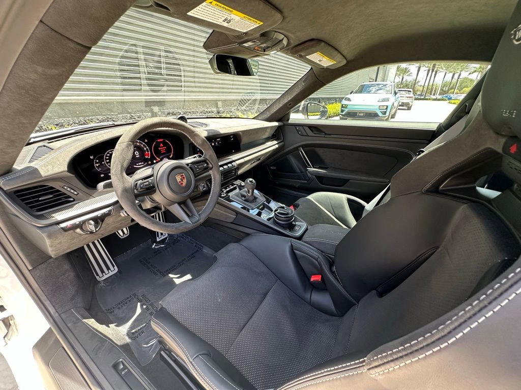 Used 2025 Porsche 911 GT3 image 4