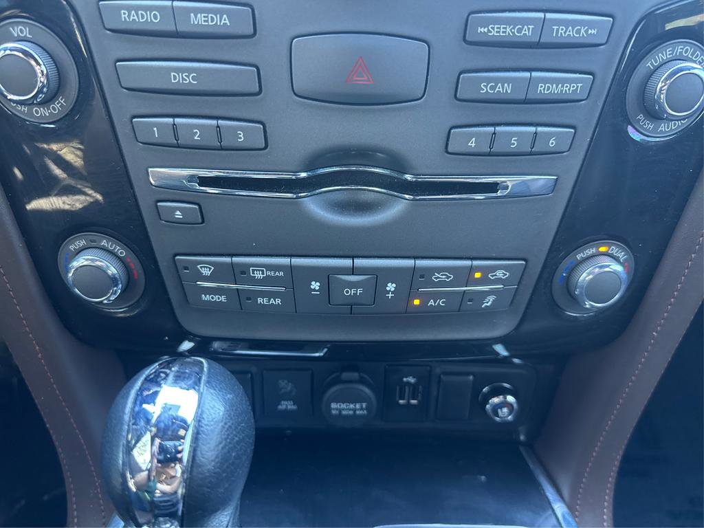 Used 2020 Nissan Armada Platinum w/ Platinum Reserve Package image 25