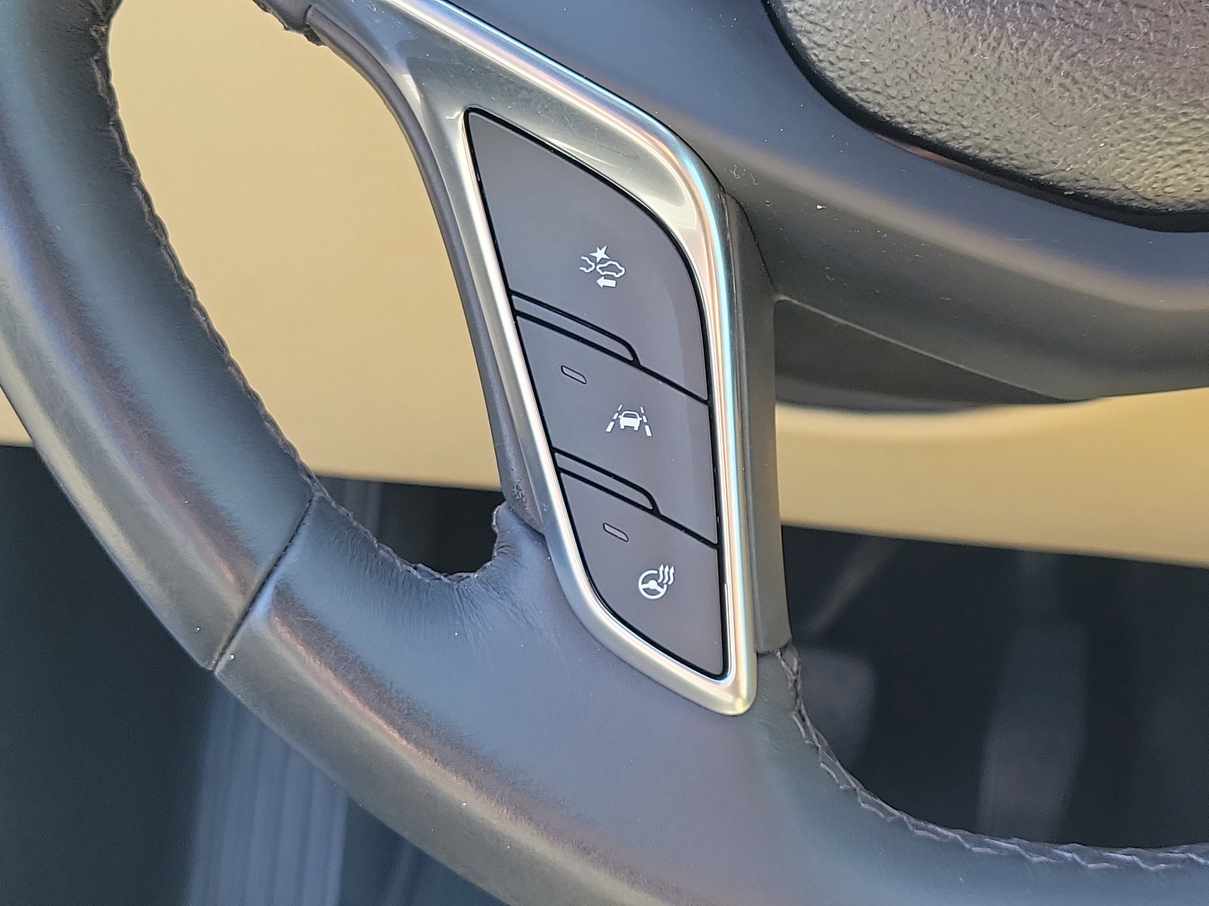 Used 2017 Cadillac XT5 Luxury w/ Driver Awareness Package image 29