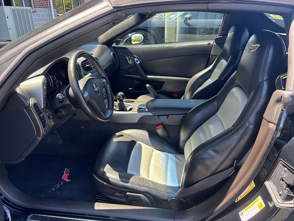 Used 2007 Chevrolet Corvette Convertible w/ Preferred Equipment Group image 8