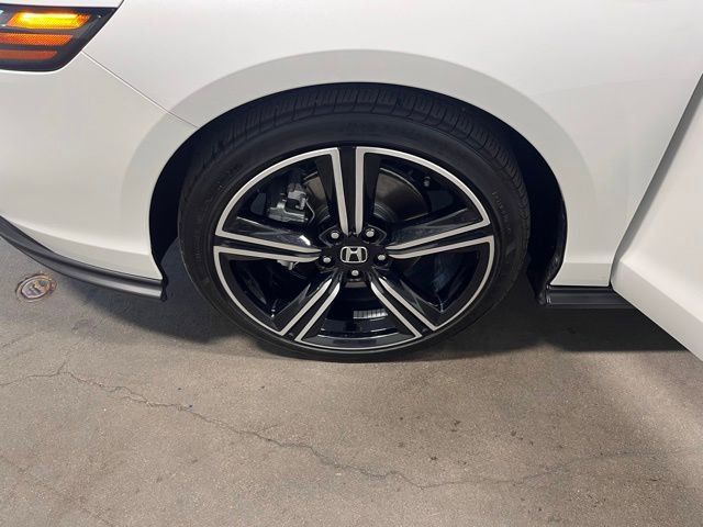 Used 2025 Honda Accord Sport image 30