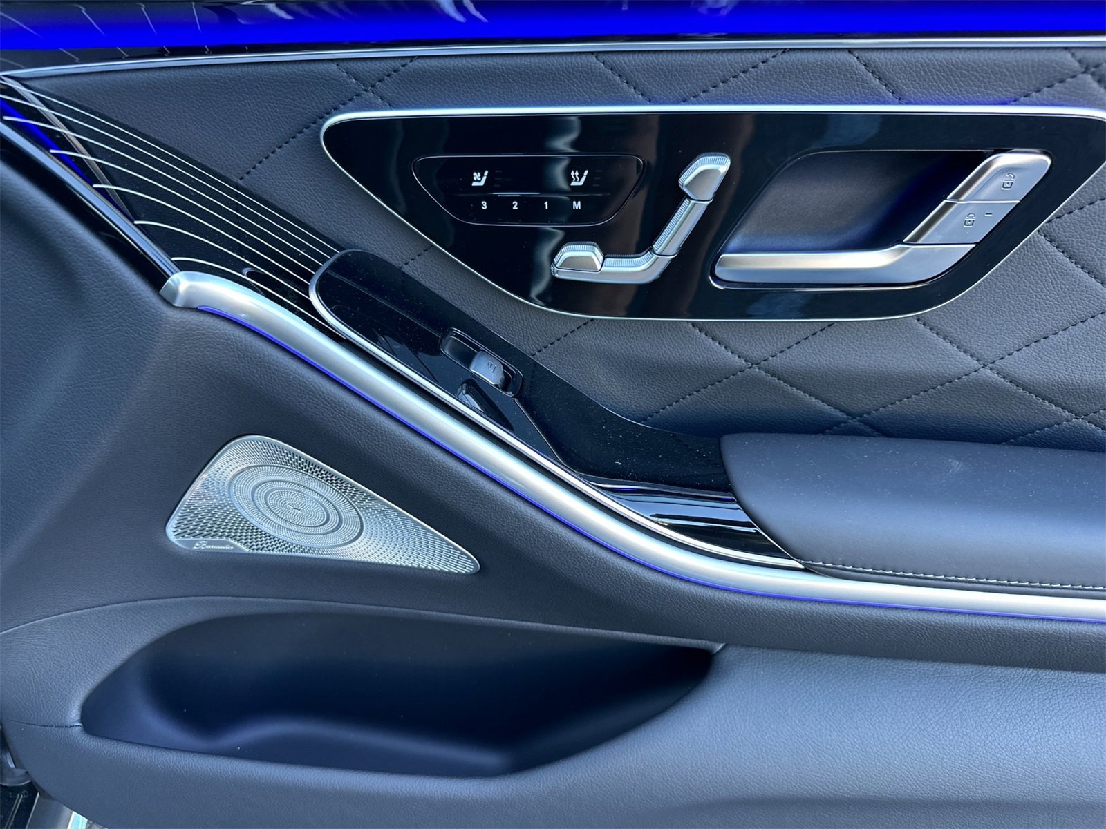 New 2026 Mercedes-Benz S 580e 4MATIC Sedan image 18