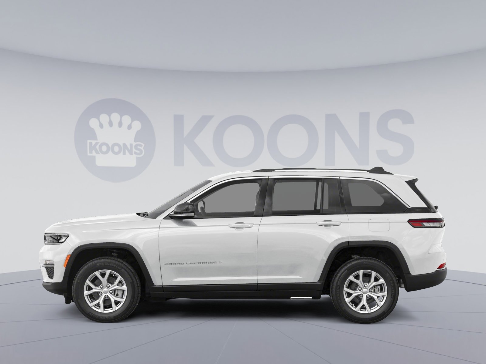 Used 2025 Jeep Grand Cherokee Altitude image 4