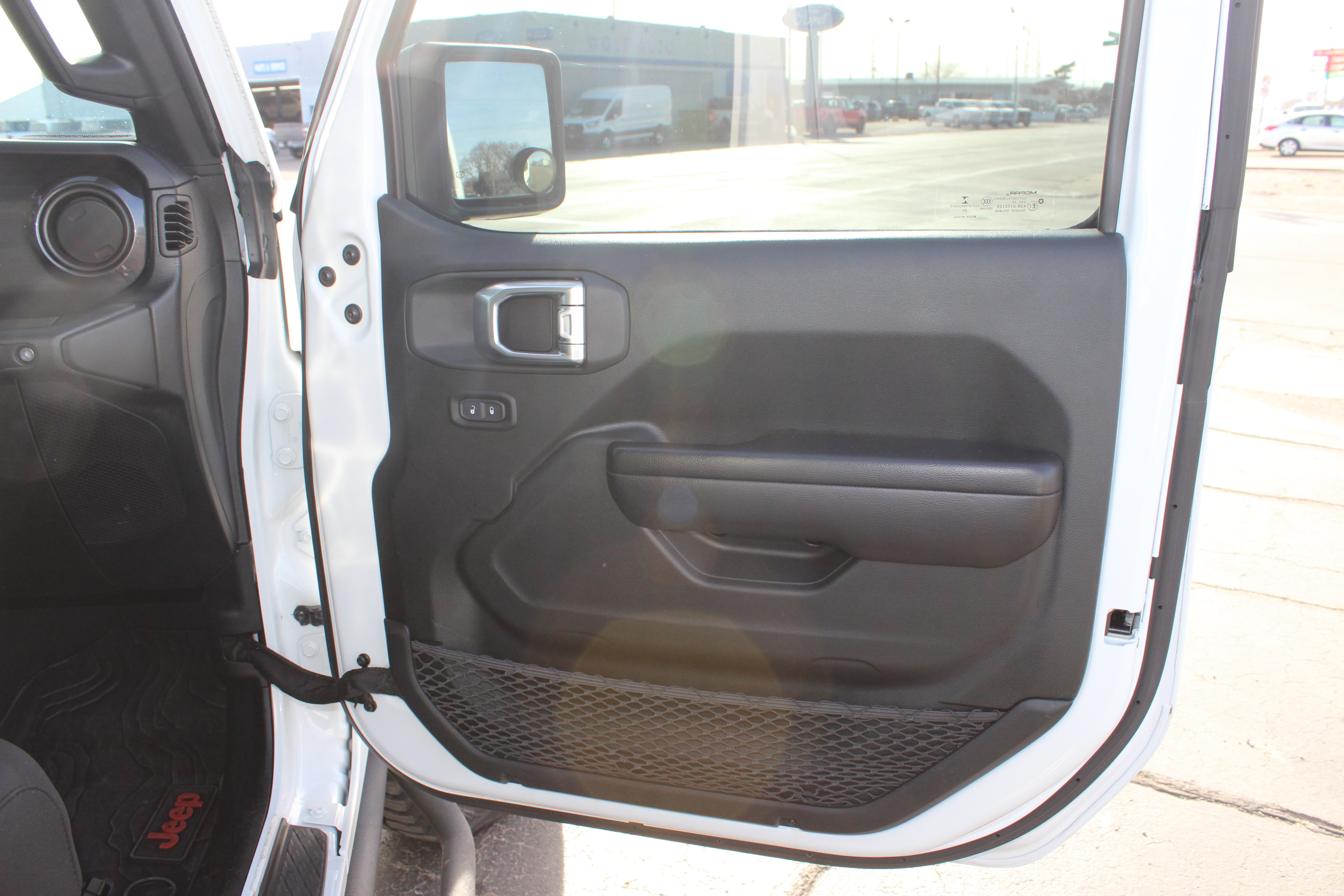 Used 2020 Jeep Gladiator Sport image 21