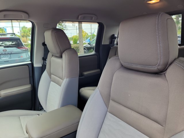 Used 2022 Nissan Frontier SV RWD image 18