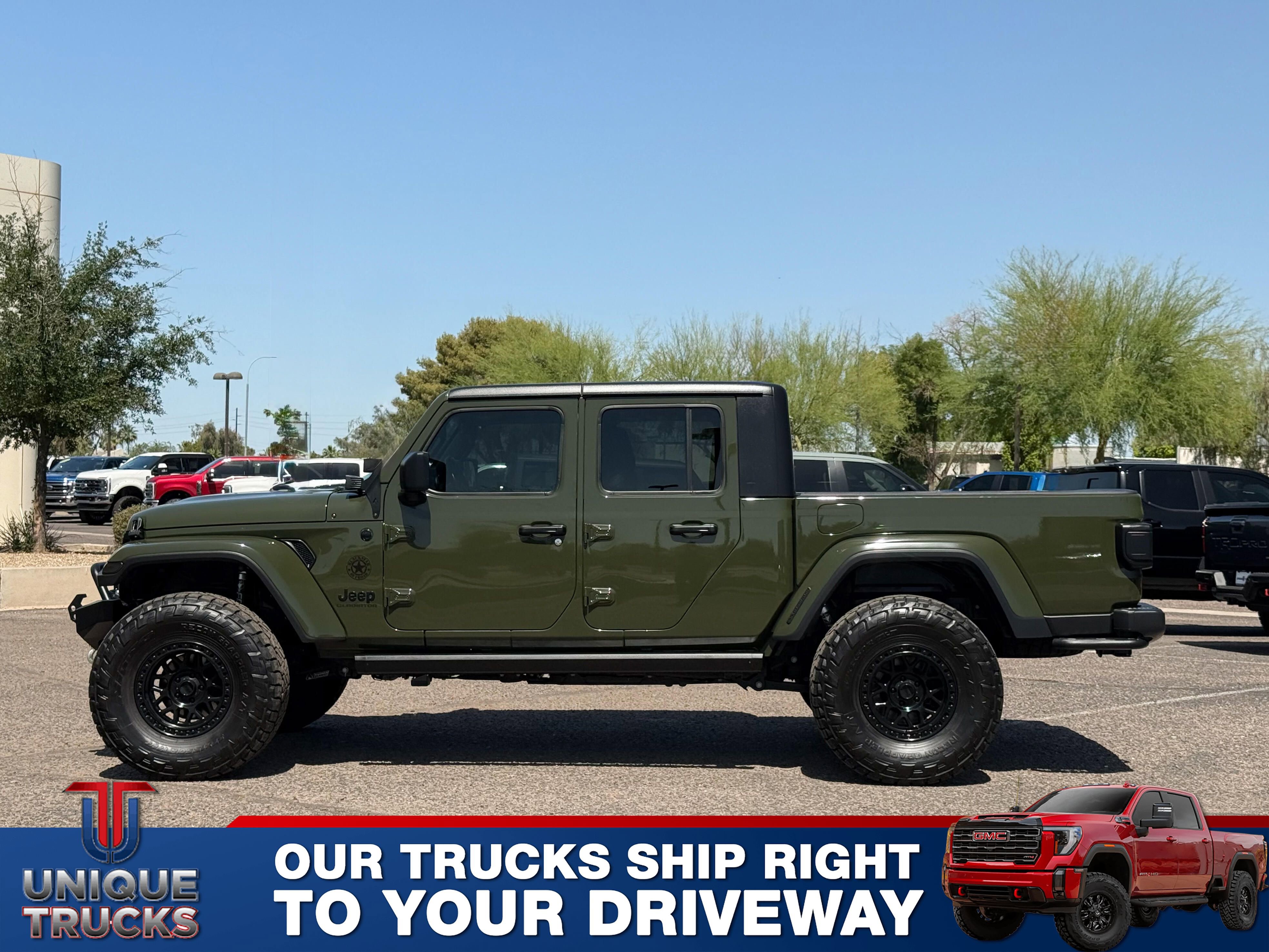Used 2021 Jeep Gladiator Willys AWD/4WD image 14
