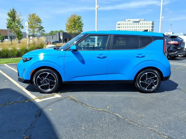 Used 2025 Kia Soul EX FWD image 4