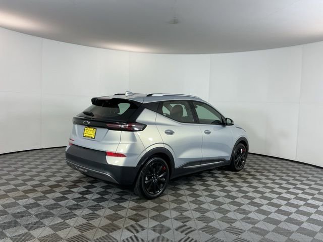 Used 2023 Chevrolet Bolt EUV Premier w/ Sun & Sound Package FWD image 5