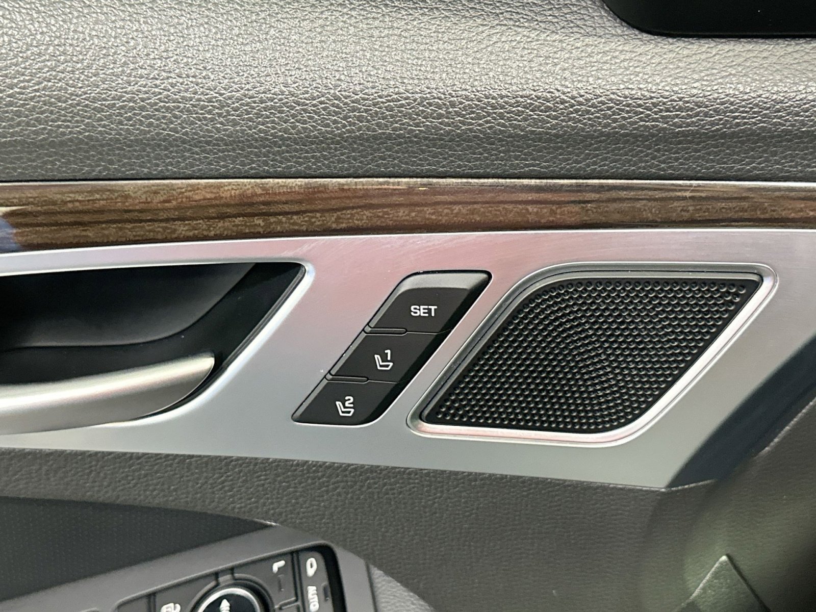 Used 2020 Genesis G80 3.8 image 15