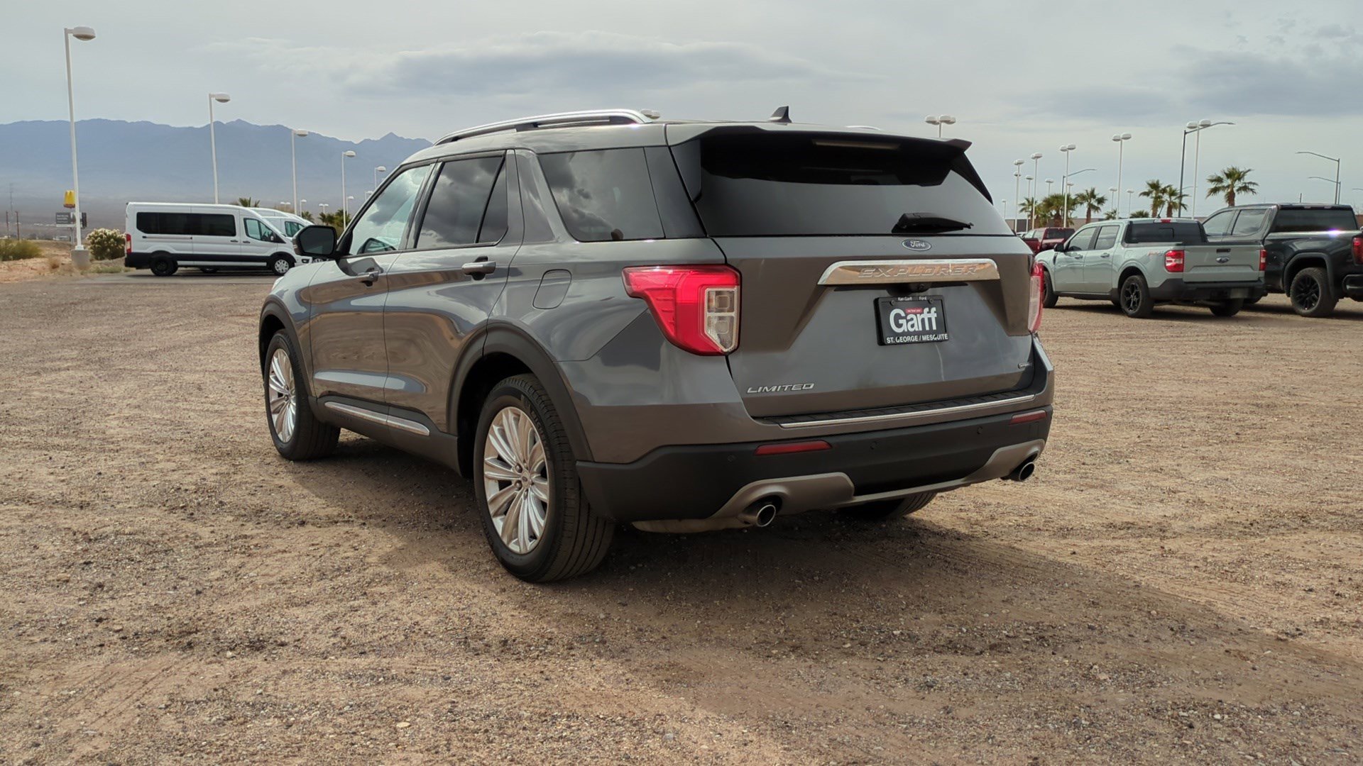 Used 2023 Ford Explorer Limited image 5