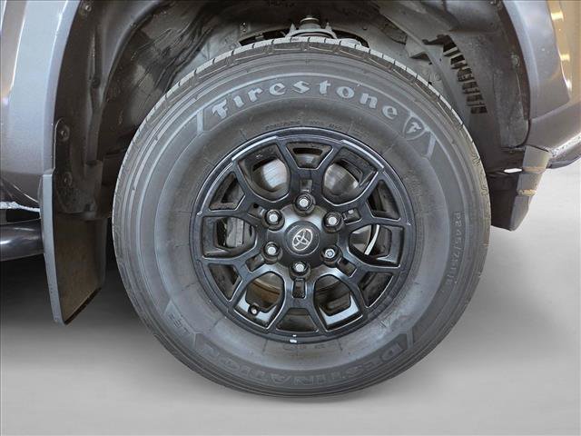 Used 2022 Toyota Tacoma SR5 RWD image 20