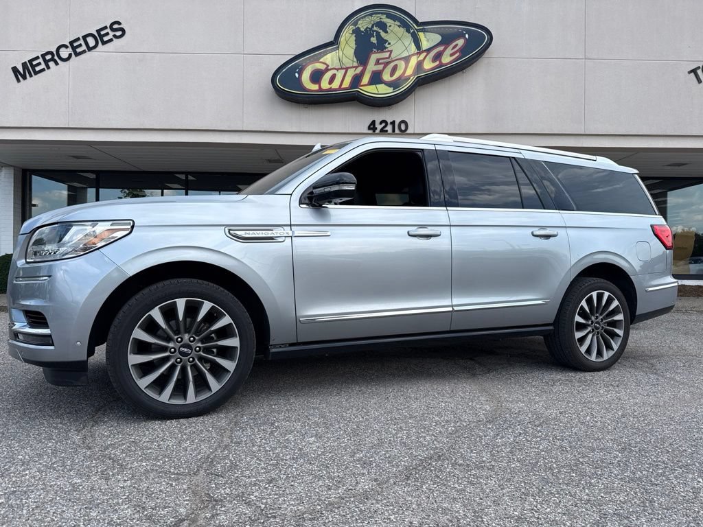 Used 2020 Lincoln Navigator L Reserve w/ Luxury Package AWD/4WD image 7