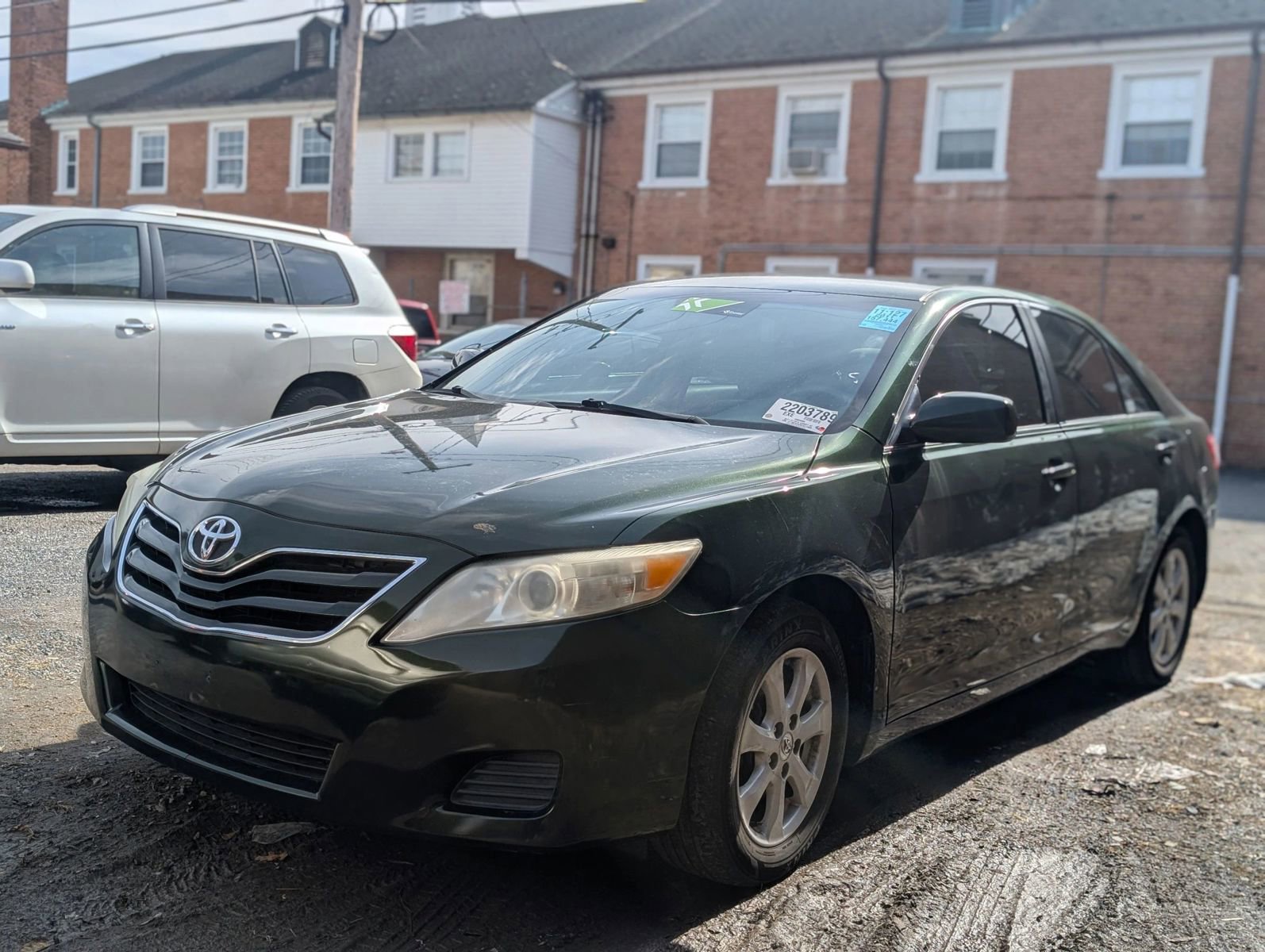 Used 2011 Toyota Camry LE w/ LE Extra-Value Pkg image 3