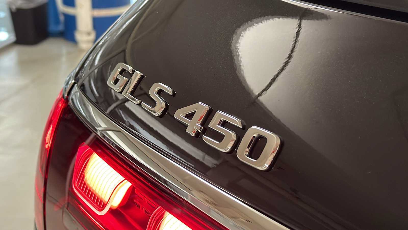 New 2026 Mercedes-Benz GLS 450 4MATIC image 9